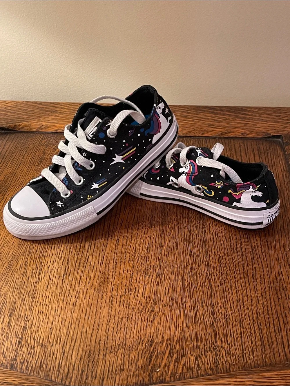 Converse Kids Black Unicon Low-Top Sneakers with White Accents, size 12